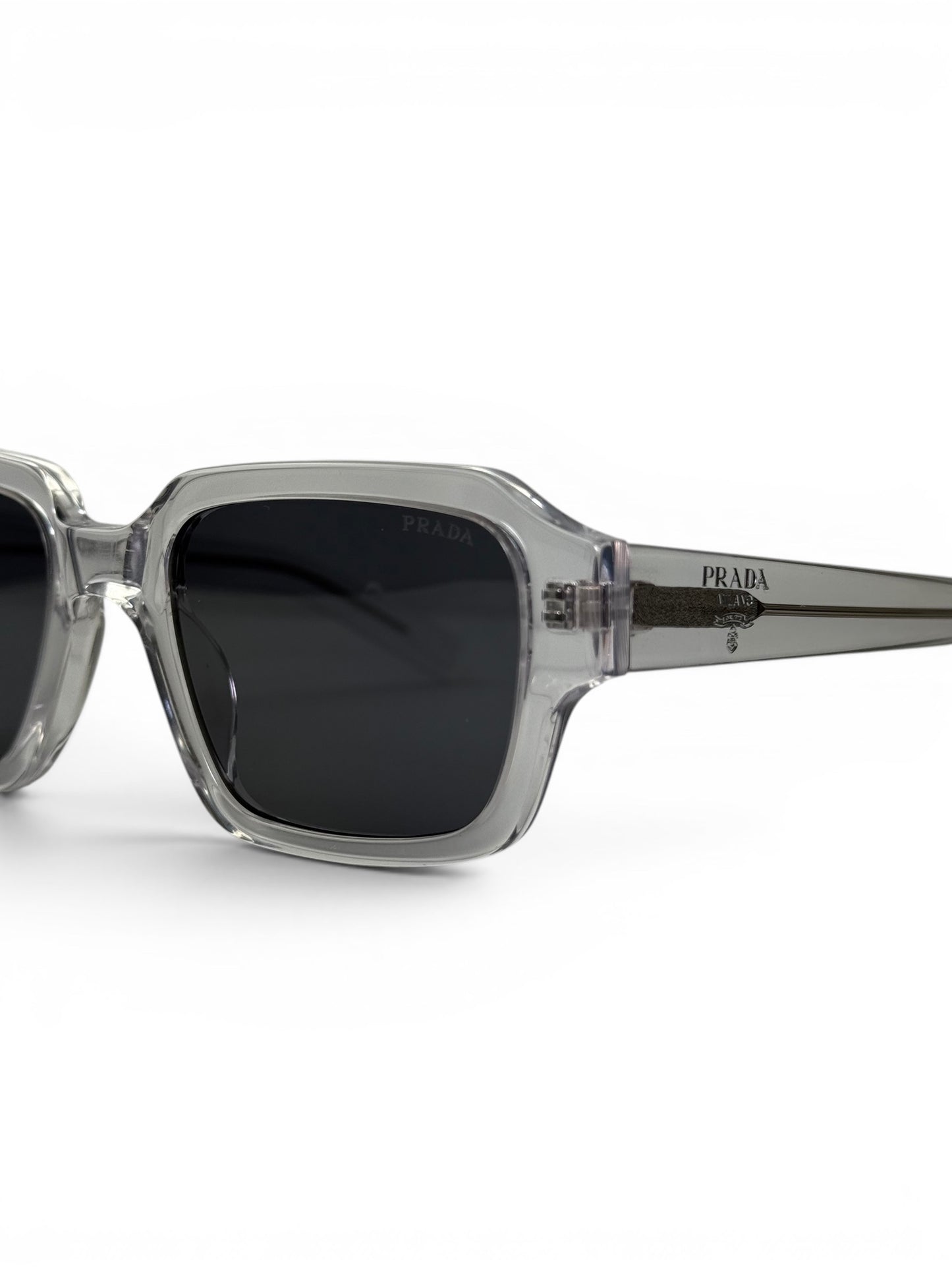 Prada SPR 02Z U43-0A9