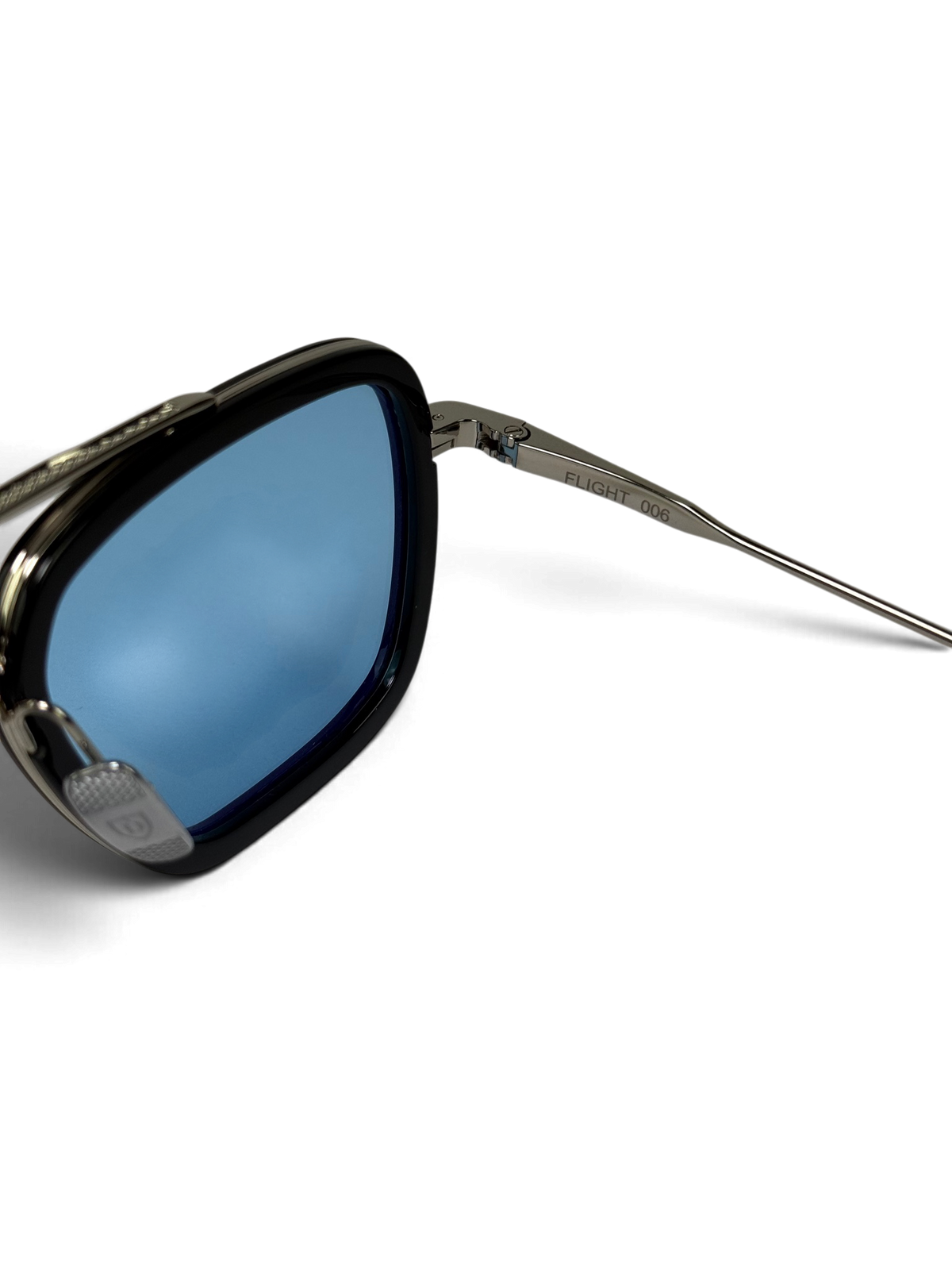 DITA FLIGHT 006