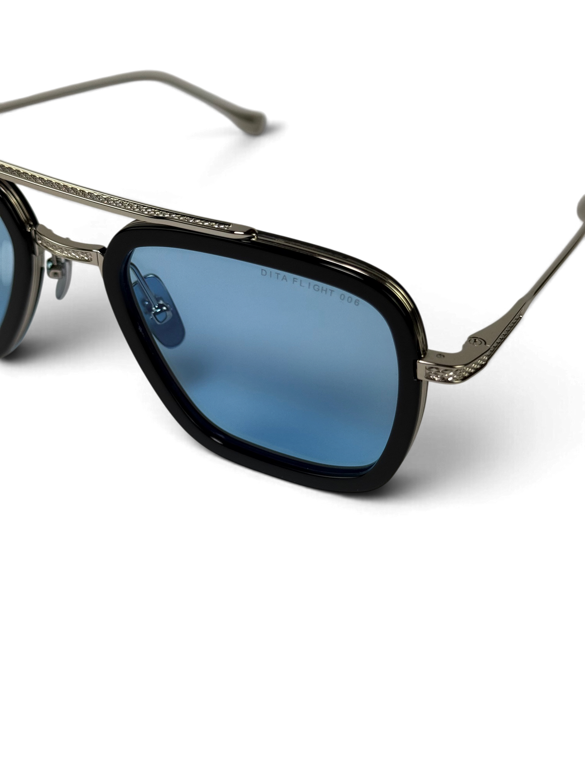 DITA FLIGHT 006