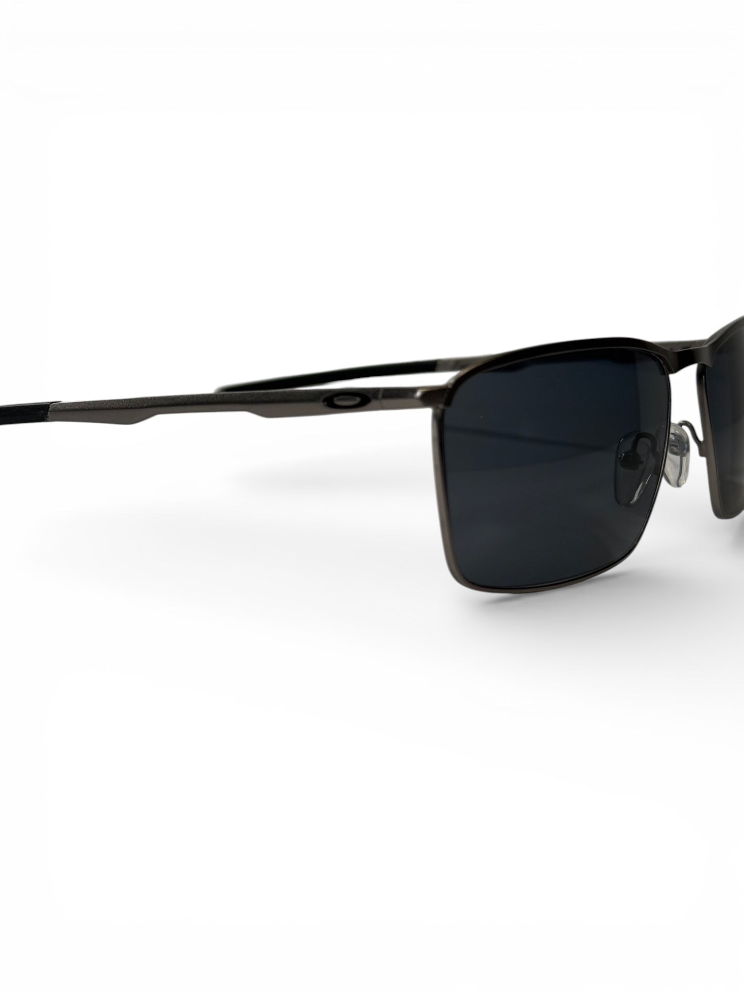 Oakley Conductor 6