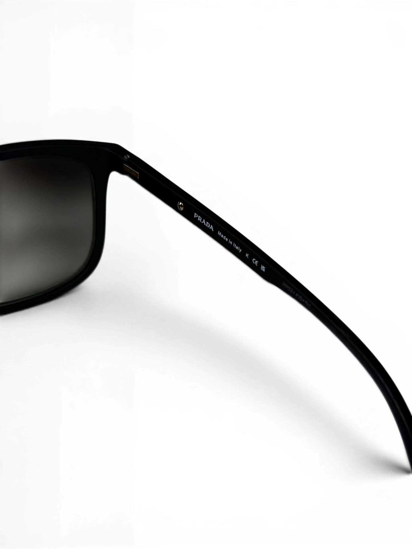 Prada PS01T